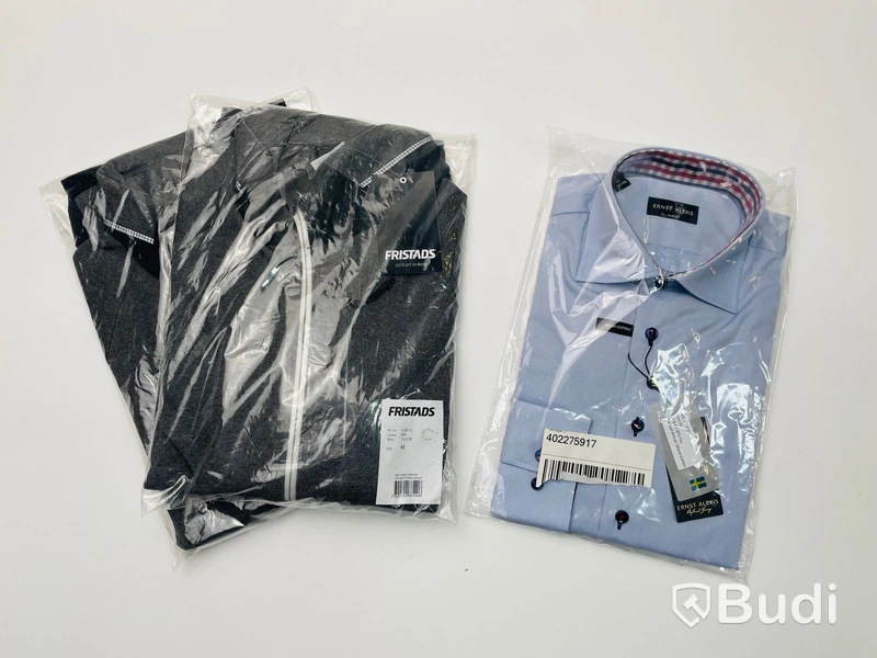 2 st zip-tröjor NY herr stl M Fristads svart-grå samt 1 st skjorta herr stl M slim fit Ernst Alexis ljusblå, totalt ord. pris ca: 1362 kr. OBS! Andra referensbild har annan färg på kragen, se första bild.