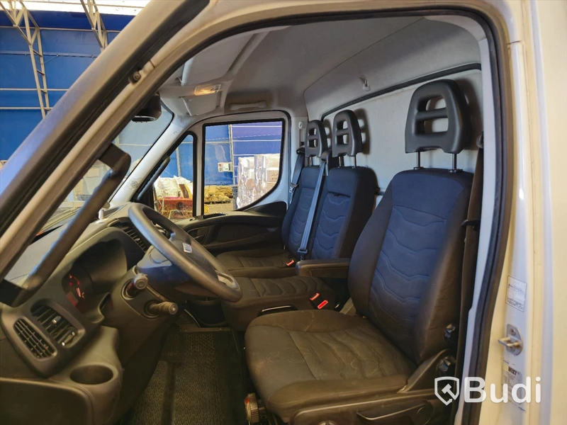 Lastbil IVECO Daily -2019 |  Totaltvikt 7,2t - EXPORT