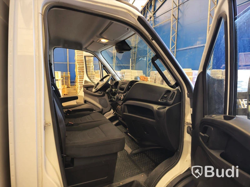 Lastbil IVECO Daily -2019 |  Totaltvikt 7,2t - EXPORT