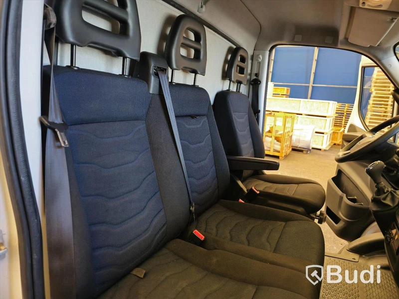Lastbil IVECO Daily -2019 |  Totaltvikt 7,2t - EXPORT