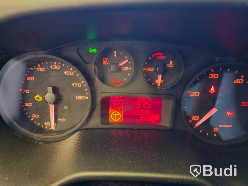 Lastbil IVECO Daily -2019 |  Totaltvikt 7,2t - EXPORT