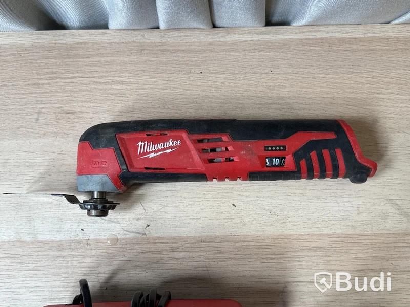 5 st batterimaskiner Milwaukee