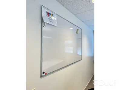 Konferensbord ink 7st stolar samt whitboard
