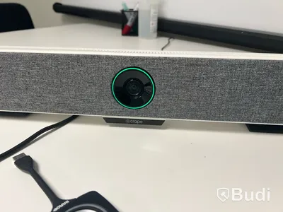 Konferensutrustning, Benq Projektor, Crape konferenskamera med högtalare samt projektorduk samt clickshare adaptrar