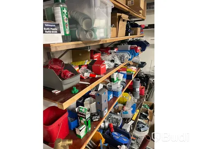 Stort parti fästmaterial