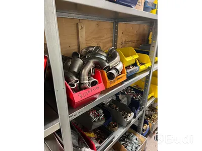 Stort parti med kopparkopplingar och rördelar med mera.
