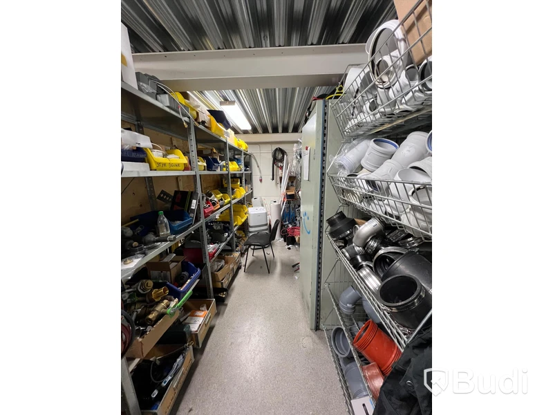 Stort parti med kopparkopplingar och rördelar med mera.