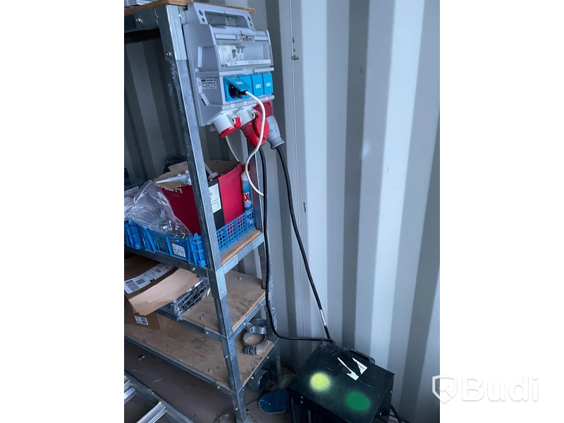 20 fots container med innehåll
