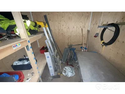 20 fots container med innehåll