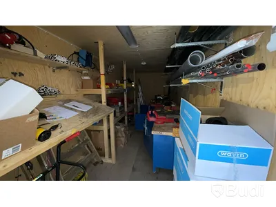 20 fots container med innehåll