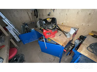 20 fots container med innehåll