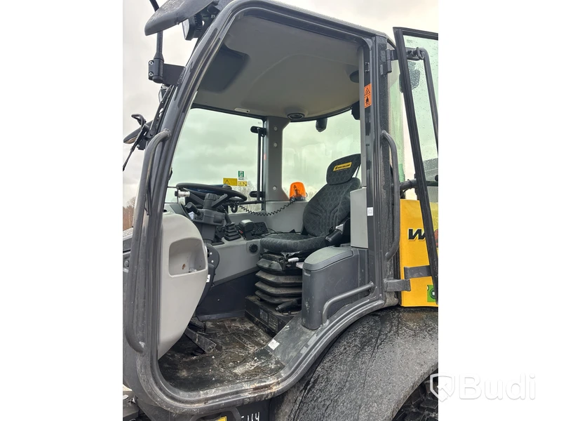 Lastmaskin New Holland W80C LR | 481h | 2023 | gaffelställ & planeringsskopa