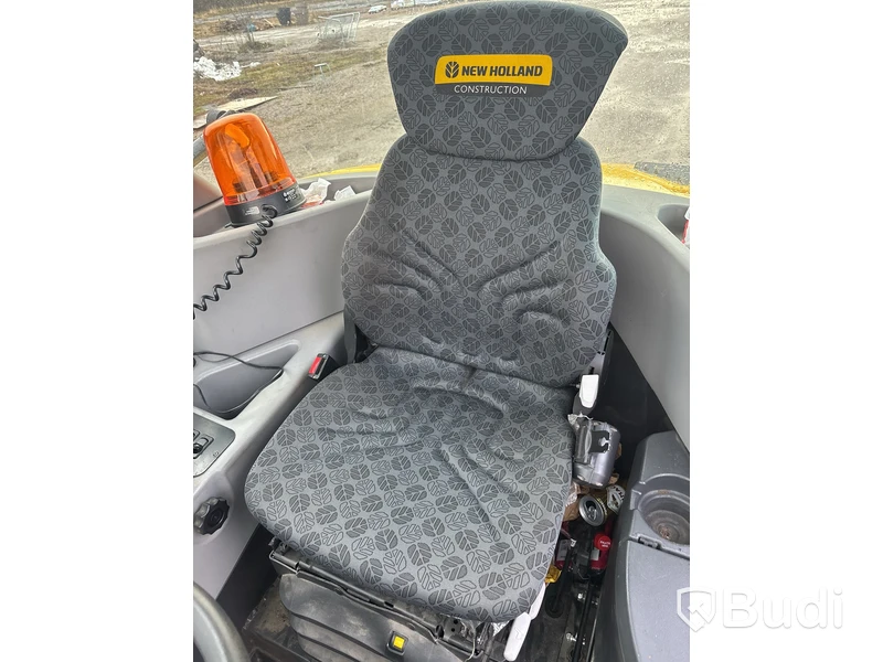 Lastmaskin New Holland W80C LR | 481h | 2023 | gaffelställ & planeringsskopa