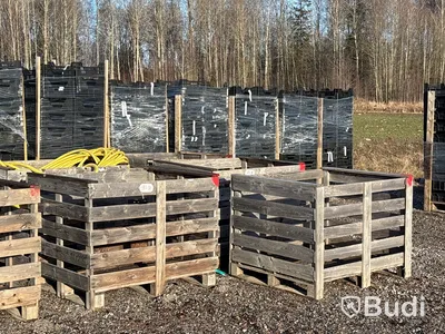 Parti plastbackar för växter - ca 800 st