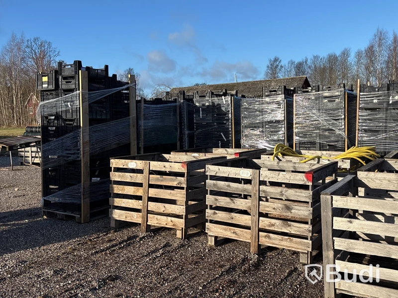 Parti plastbackar för växter - ca 800 st