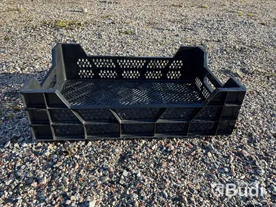 Parti plastbackar för växter - ca 800 st