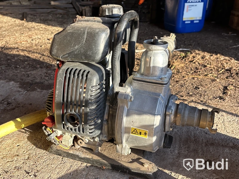 2 st vattenpumpar Honda