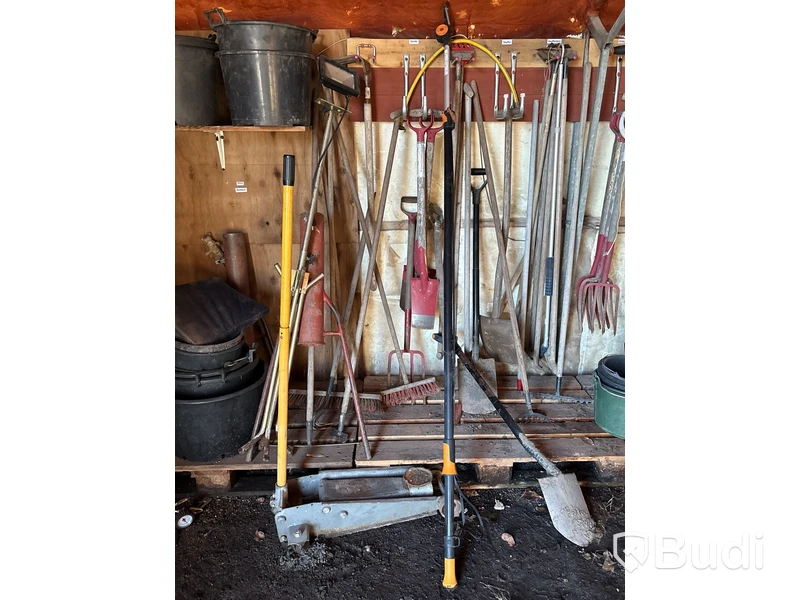 Redskap, kompressor, vattenpumpar, dammsugare m.m