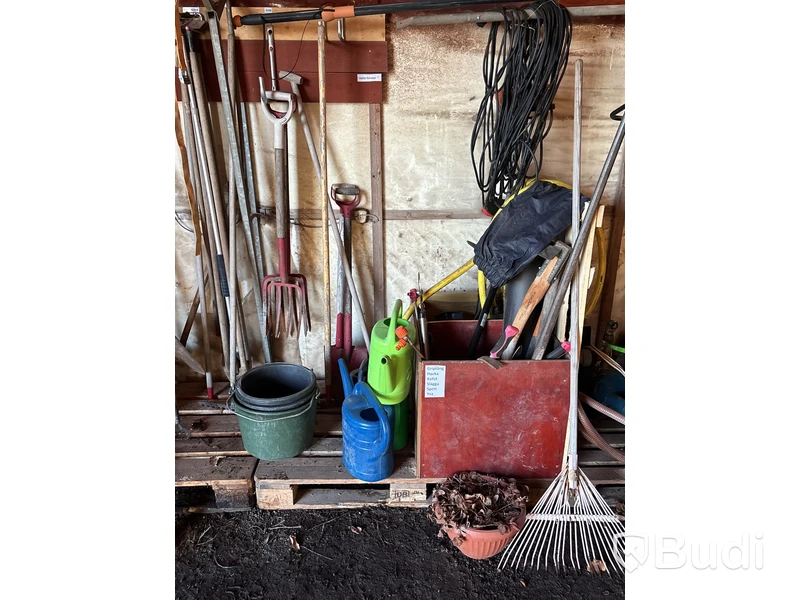 Redskap, kompressor, vattenpumpar, dammsugare m.m