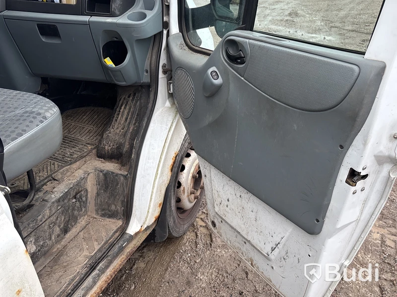 Ford Transit T350 2.4 TDCi | 18455 mil | Manuell | 115 hk | 2007 - Reparationsobjekt