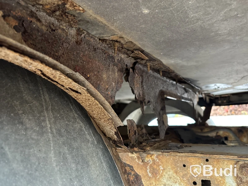 Ford Transit T350 2.4 TDCi | 18455 mil | Manuell | 115 hk | 2007 - Reparationsobjekt