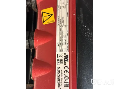 2 st bevattningspumpar Grundfos med 4 st vattentankar