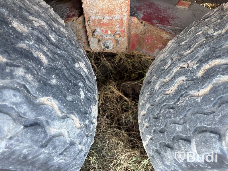 Traktorvagn Mörevagnen T-042/E | 2001 - Reparationsobjekt