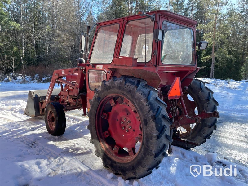 Traktor Volvo BM 430 T med lastarm skopa och gafflar