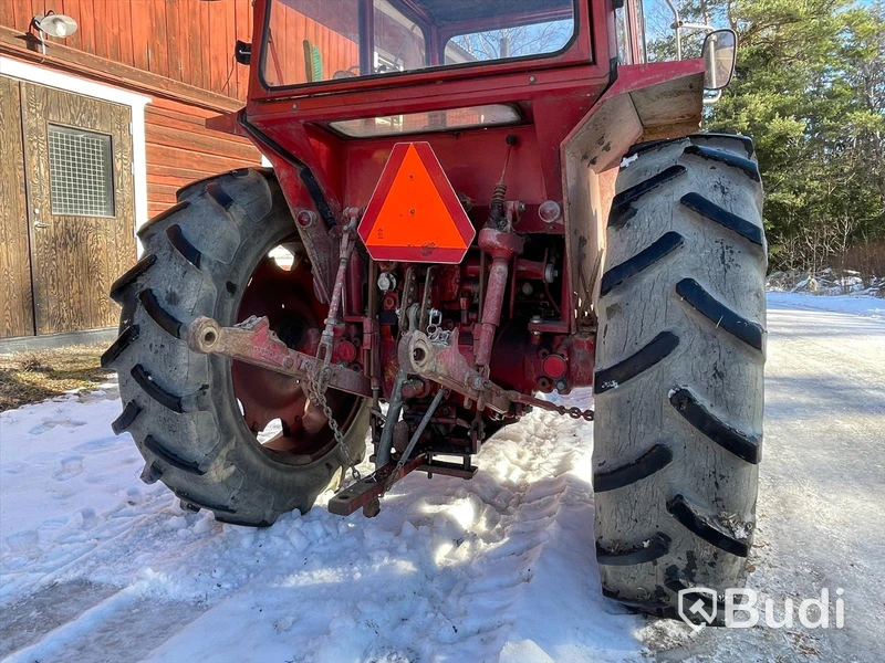 Traktor Volvo BM 430 T med lastarm skopa och gafflar