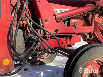 Traktor Volvo BM 430 T med lastarm skopa och gafflar