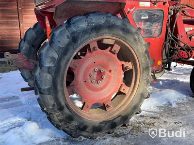 Traktor Volvo BM 430 T med lastarm skopa och gafflar