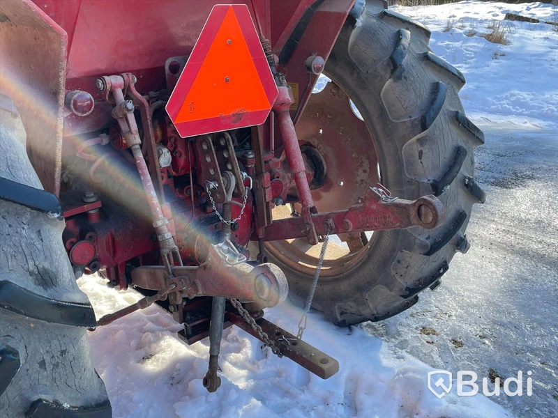 Traktor Volvo BM 430 T med lastarm skopa och gafflar