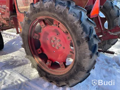 Traktor Volvo BM 430 T med lastarm skopa och gafflar