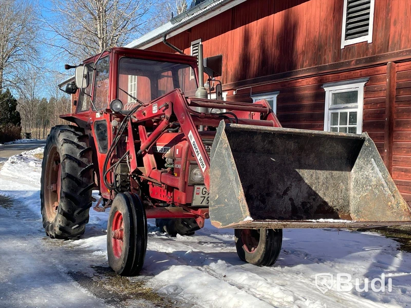 Traktor Volvo BM 430 T med lastarm skopa och gafflar