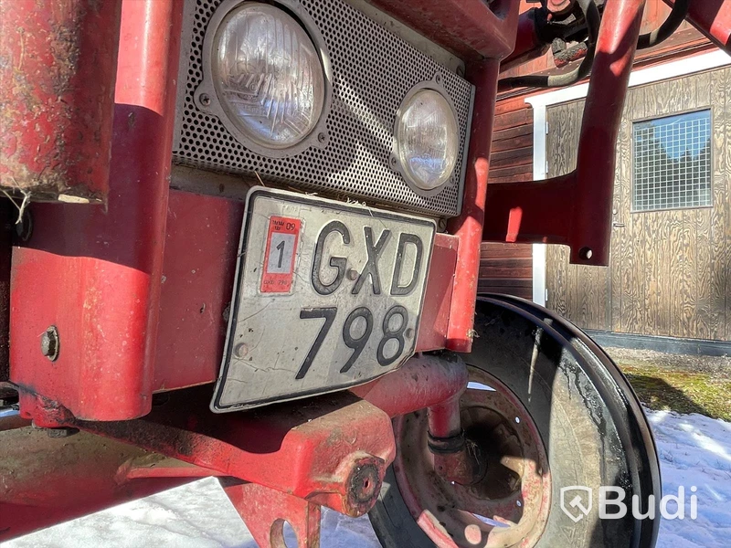Traktor Volvo BM 430 T med lastarm skopa och gafflar