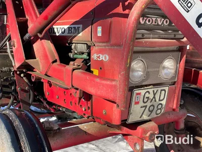 Traktor Volvo BM 430 T med lastarm skopa och gafflar