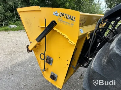 Massey Ferguson 6470-4 med vikplog & spridare, -2004