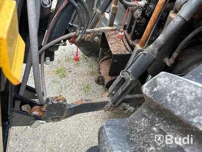 Massey Ferguson 6470-4 med vikplog & spridare, -2004