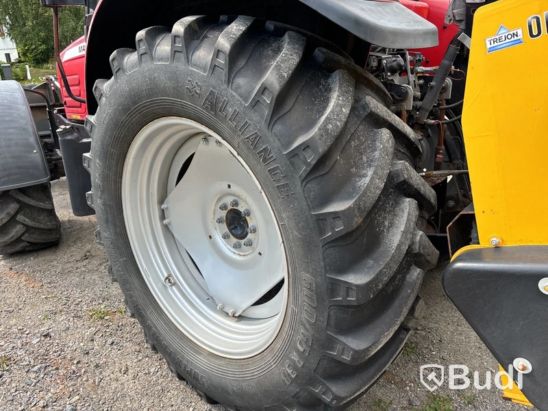 Massey Ferguson 6470-4 med vikplog & spridare, -2004
