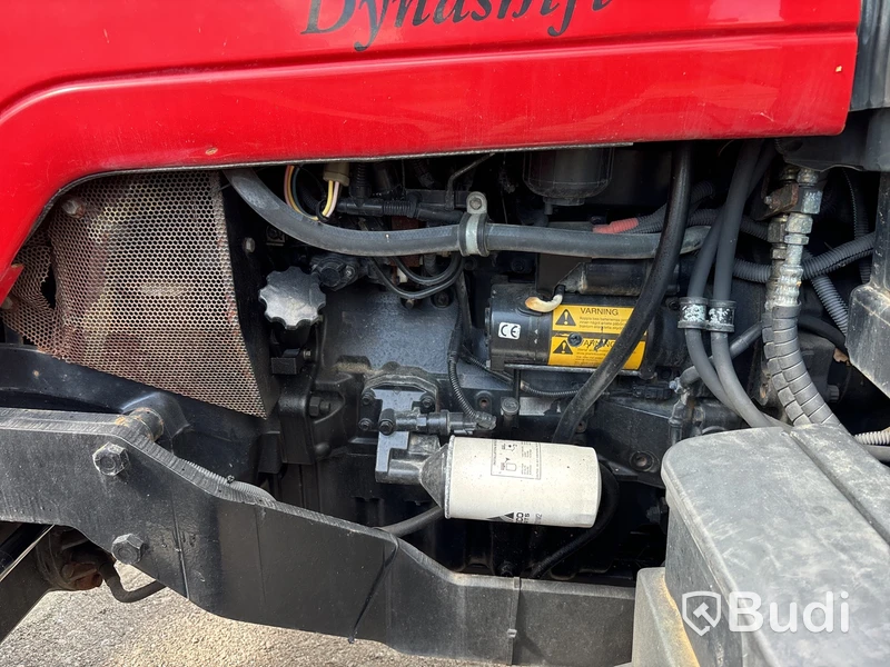 Massey Ferguson 6470-4 med vikplog & spridare, -2004
