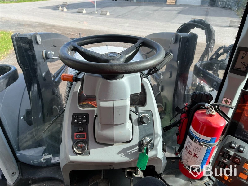 Traktor med lastare, Valtra N174, -2021