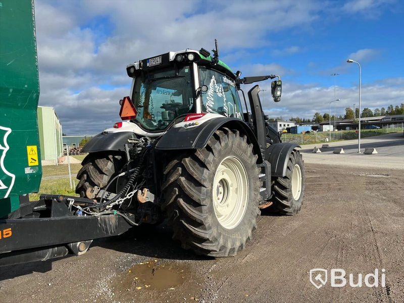 Traktor med lastare, Valtra N174, -2021