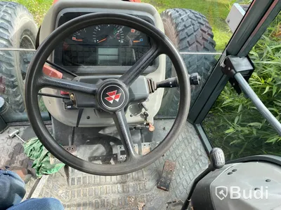 Traktor Massey Fergusson 4245 4WD - power shuttle 12/12 -2001