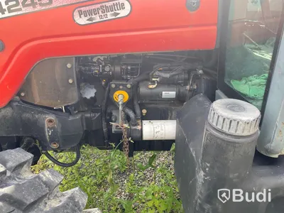 Traktor Massey Fergusson 4245 4WD - power shuttle 12/12 -2001