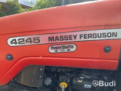 Traktor Massey Fergusson 4245 4WD - power shuttle 12/12 -2001
