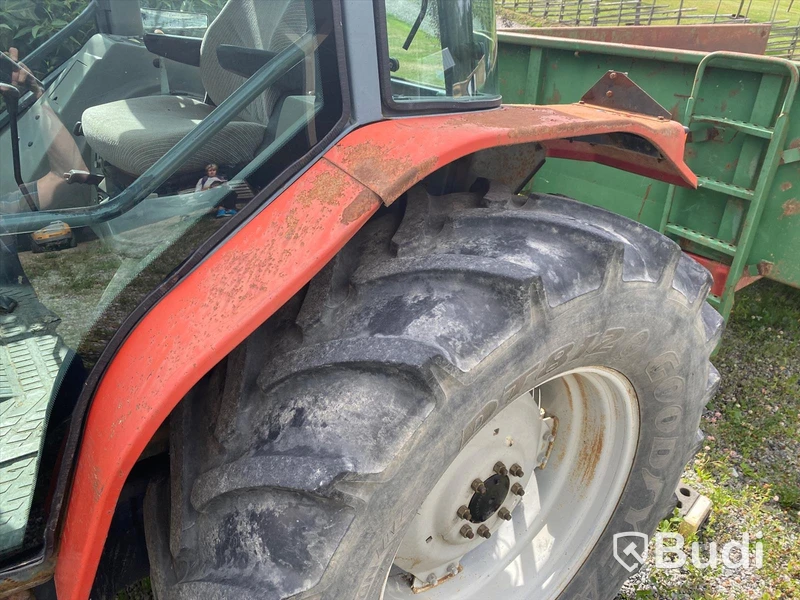 Traktor Massey Fergusson 4245 4WD - power shuttle 12/12 -2001