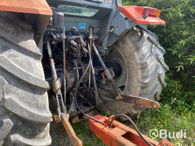Traktor Massey Fergusson 4245 4WD - power shuttle 12/12 -2001