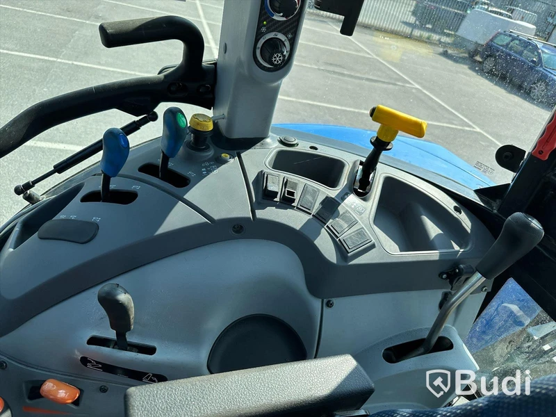 Traktor New Holland T5.85 | 2020