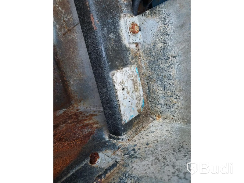Ford (New Holland) 1720 4wd traktor med plog och sand/saltspridare