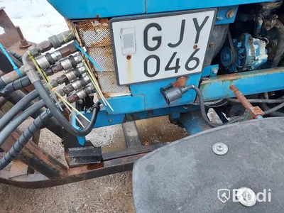 Ford (New Holland) 1720 4wd traktor med plog och sand/saltspridare